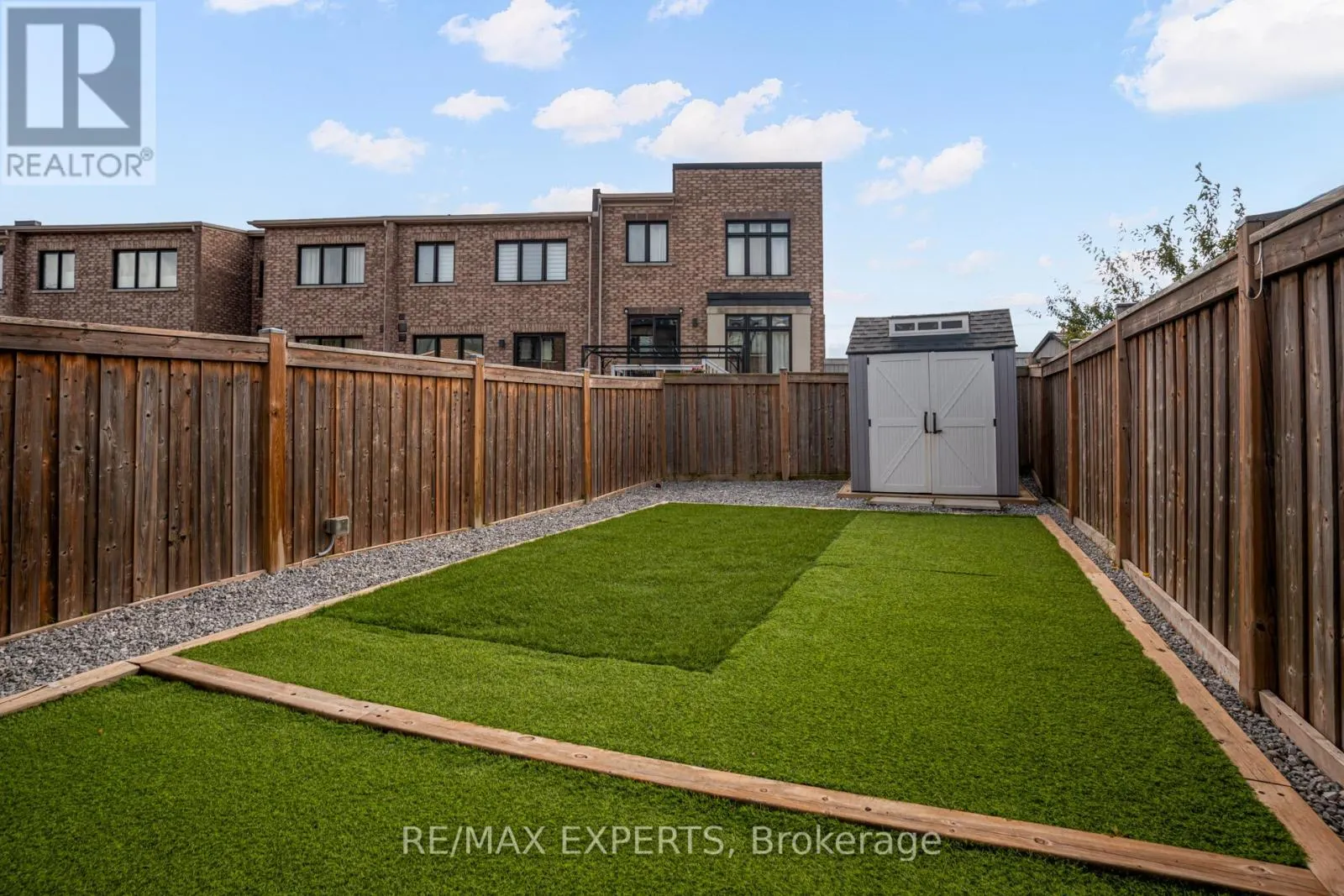 10 HELLIWELL CRESCENT