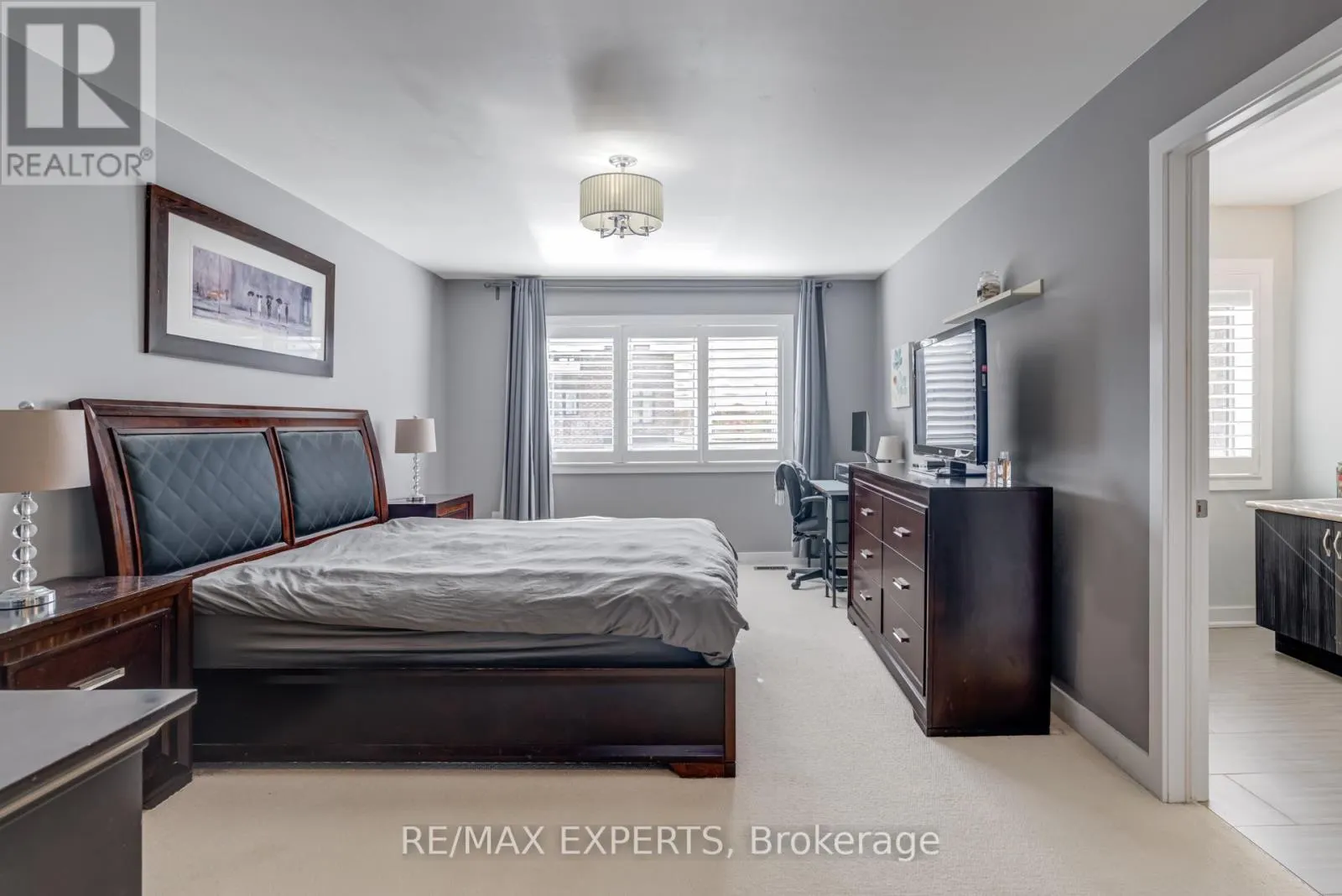 10 HELLIWELL CRESCENT