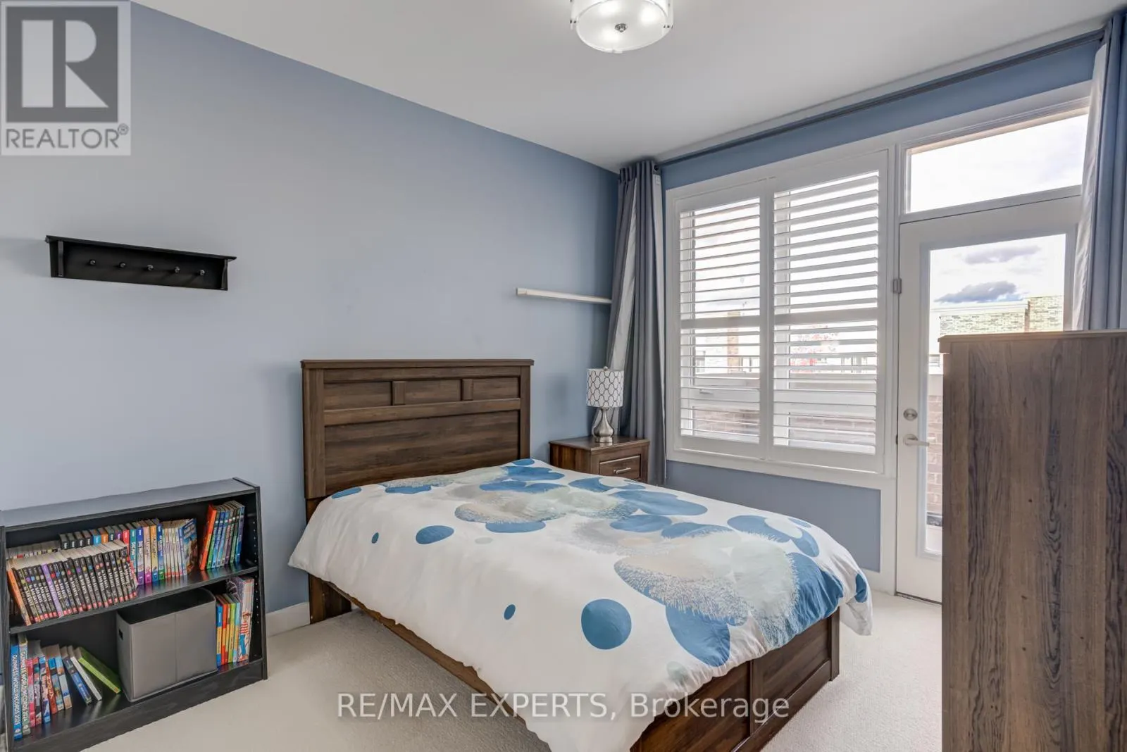 10 HELLIWELL CRESCENT