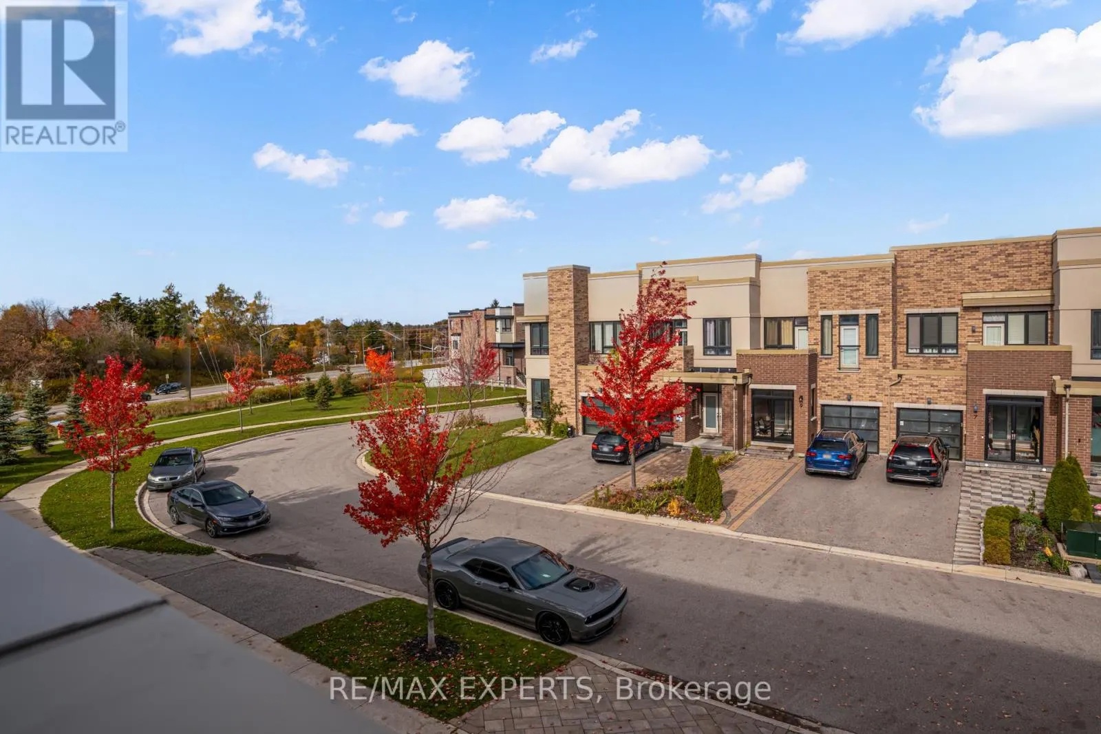 10 HELLIWELL CRESCENT