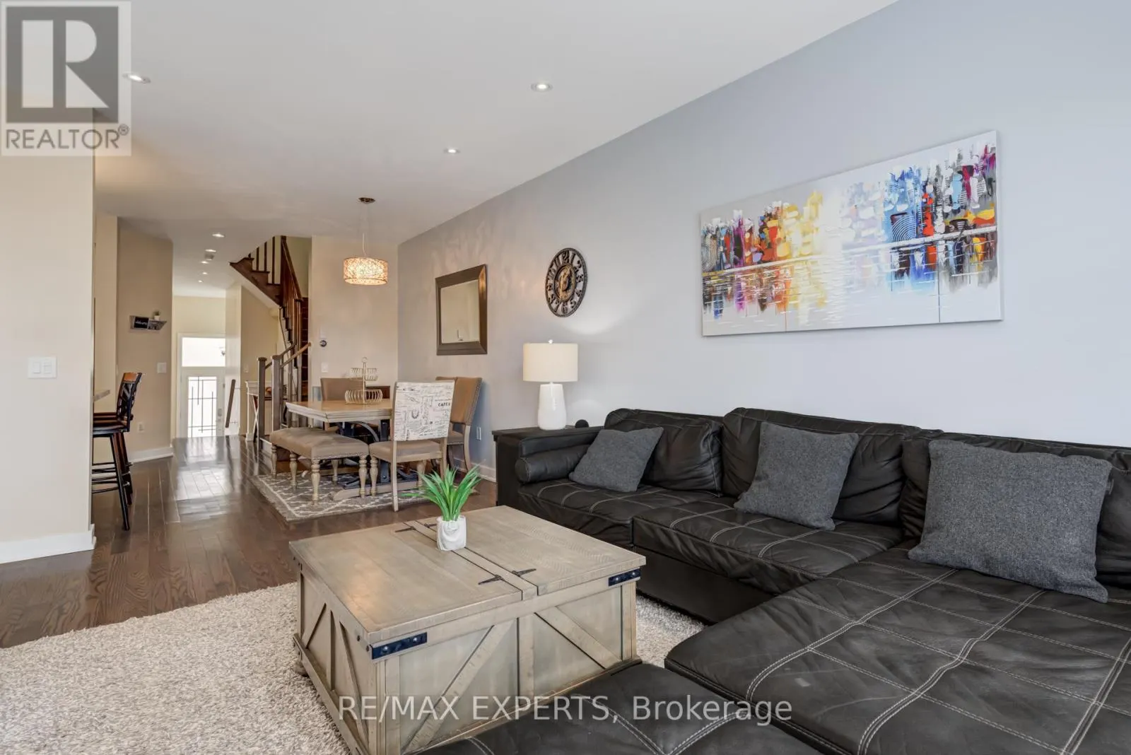 10 HELLIWELL CRESCENT