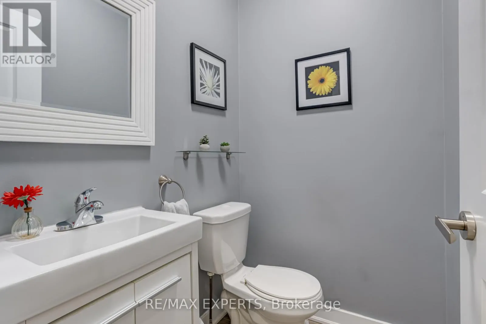 10 HELLIWELL CRESCENT