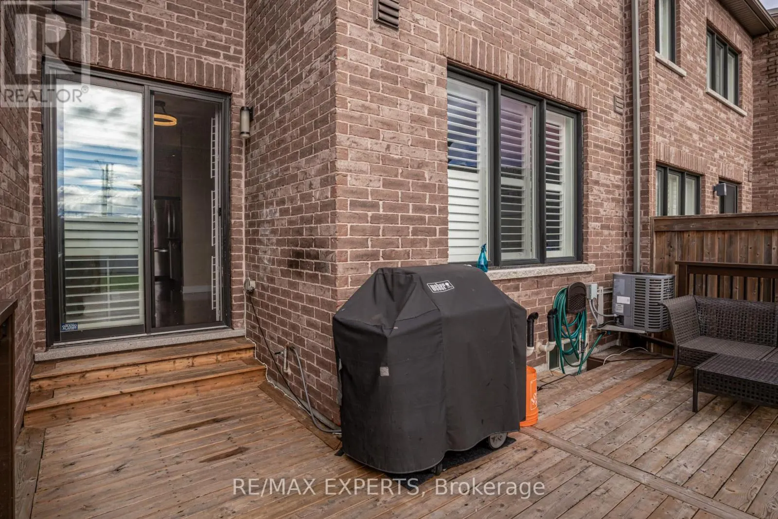 10 HELLIWELL CRESCENT