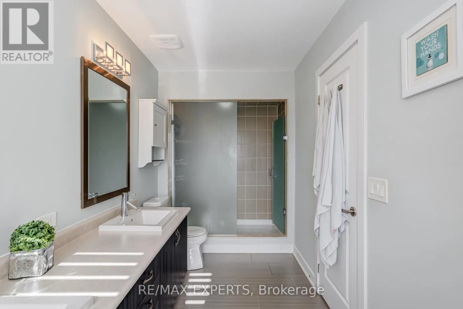 10 HELLIWELL CRESCENT