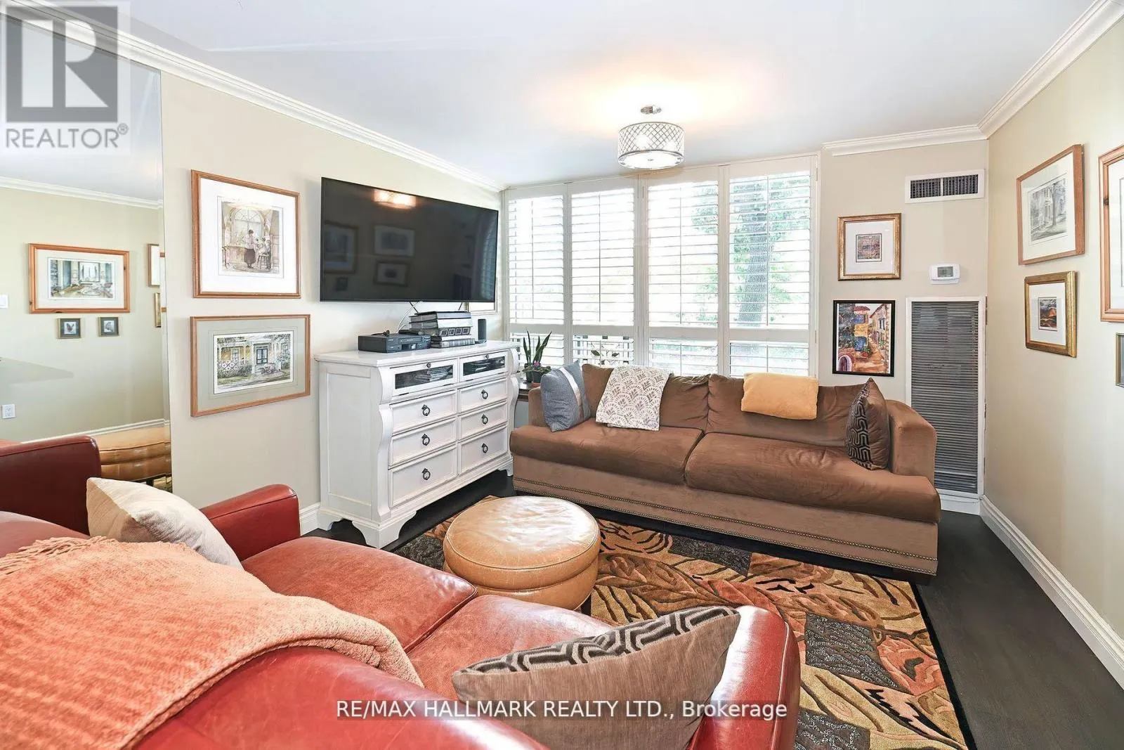 105 - 333 CLARK AVENUE