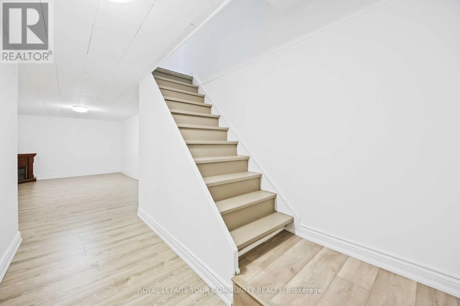 22 PORTERFIELD CRESCENT