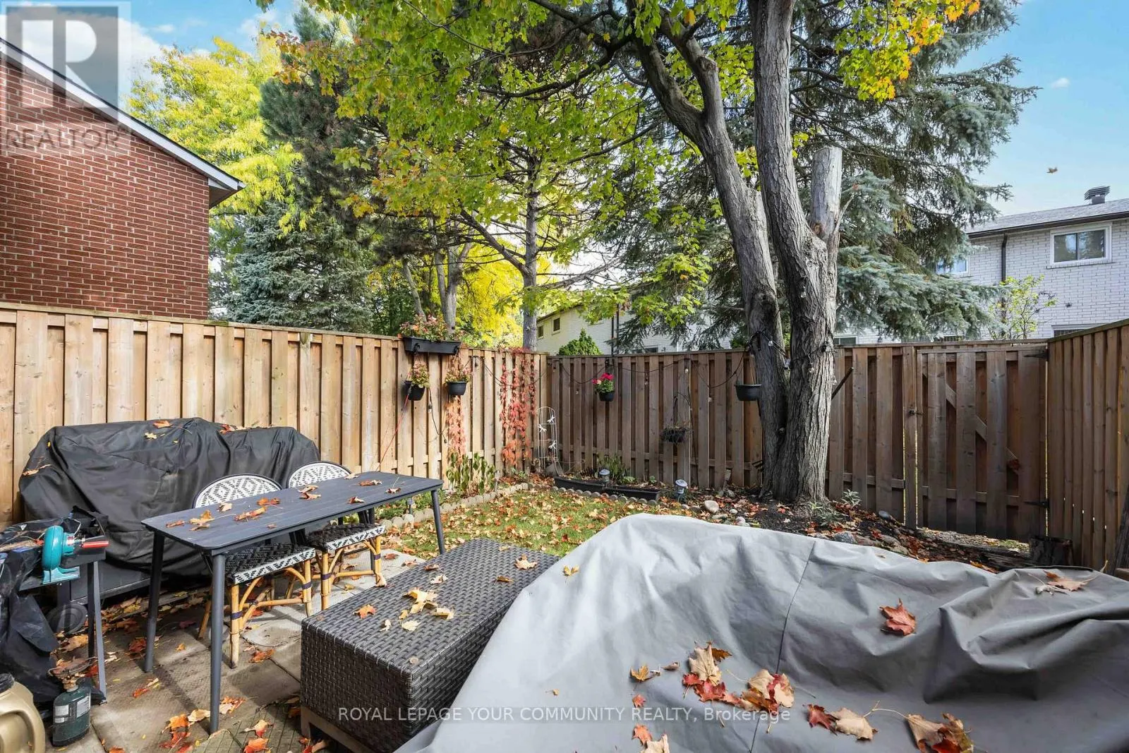 22 PORTERFIELD CRESCENT