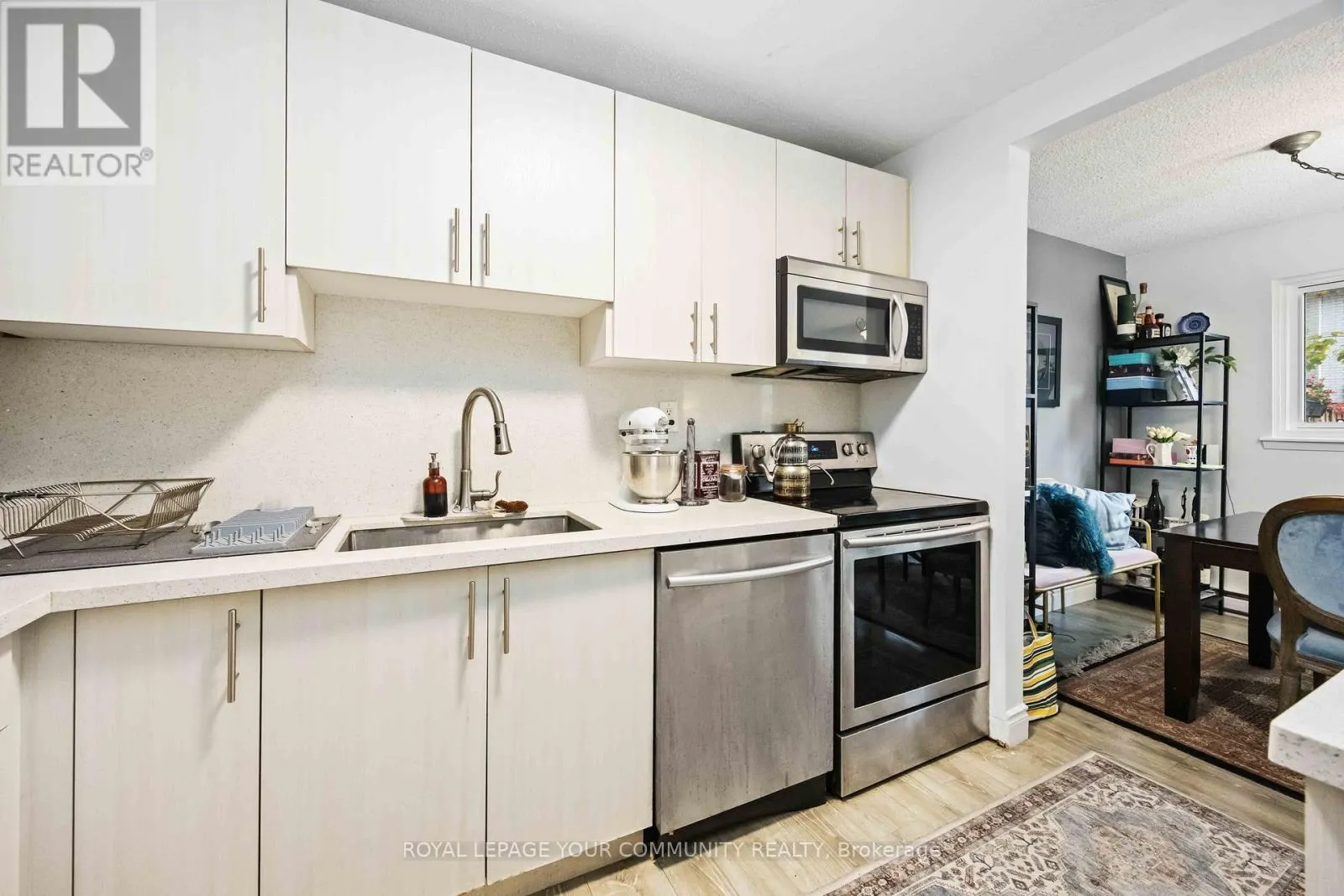 22 PORTERFIELD CRESCENT