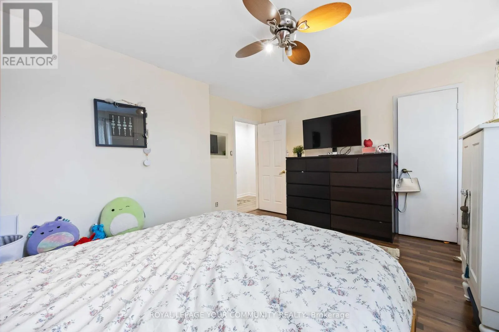 22 PORTERFIELD CRESCENT