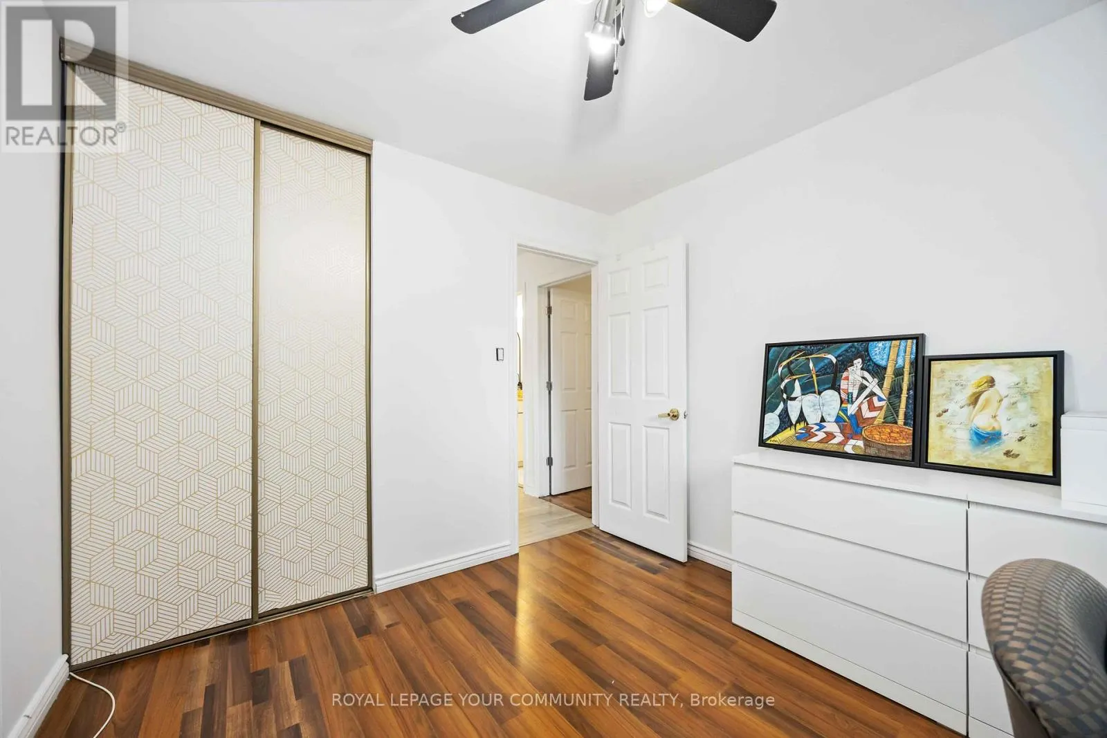 22 PORTERFIELD CRESCENT