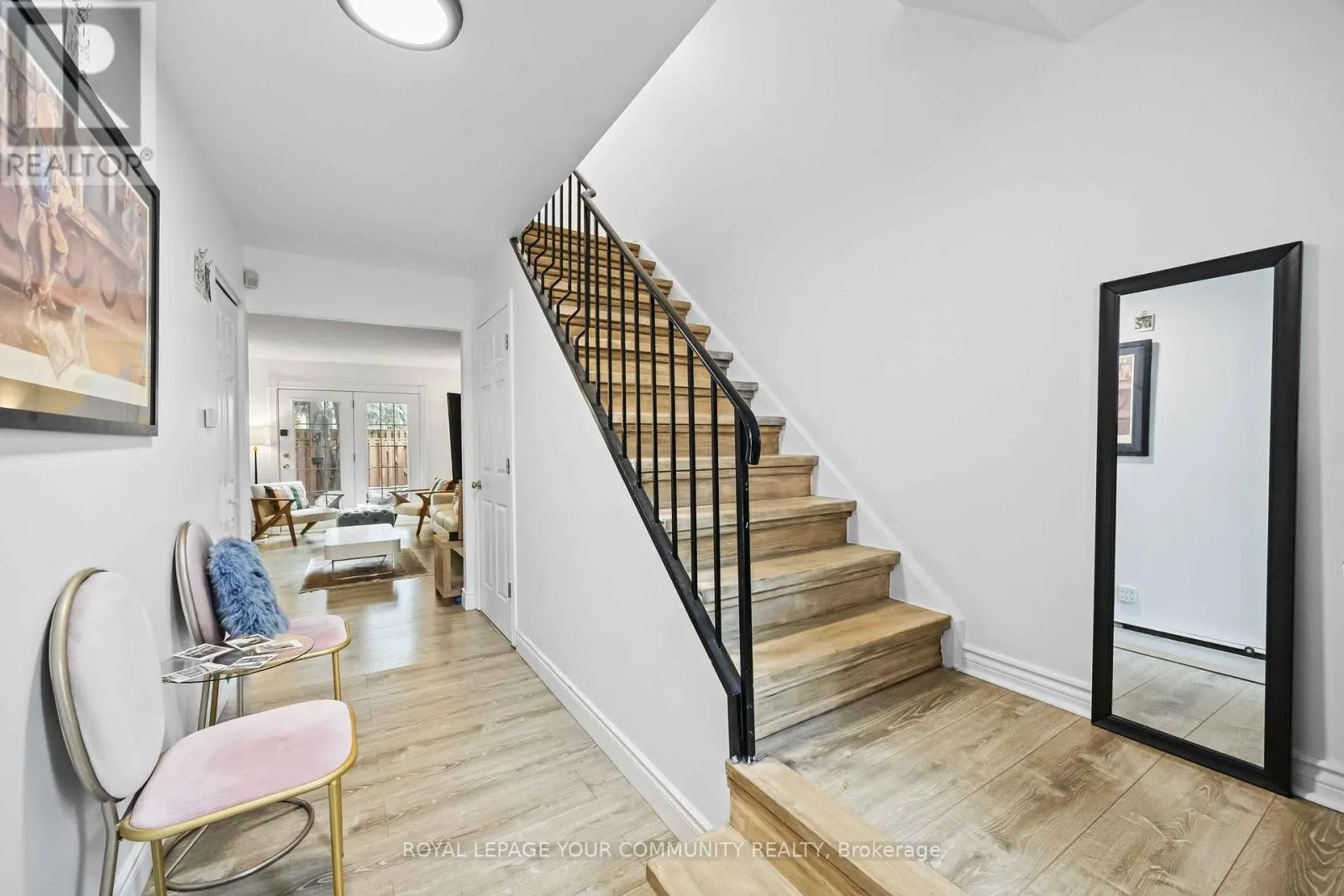 22 PORTERFIELD CRESCENT