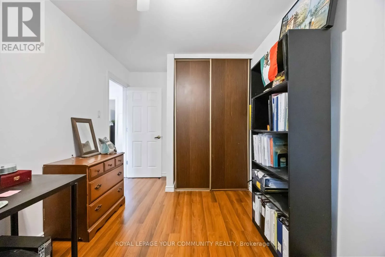 22 PORTERFIELD CRESCENT