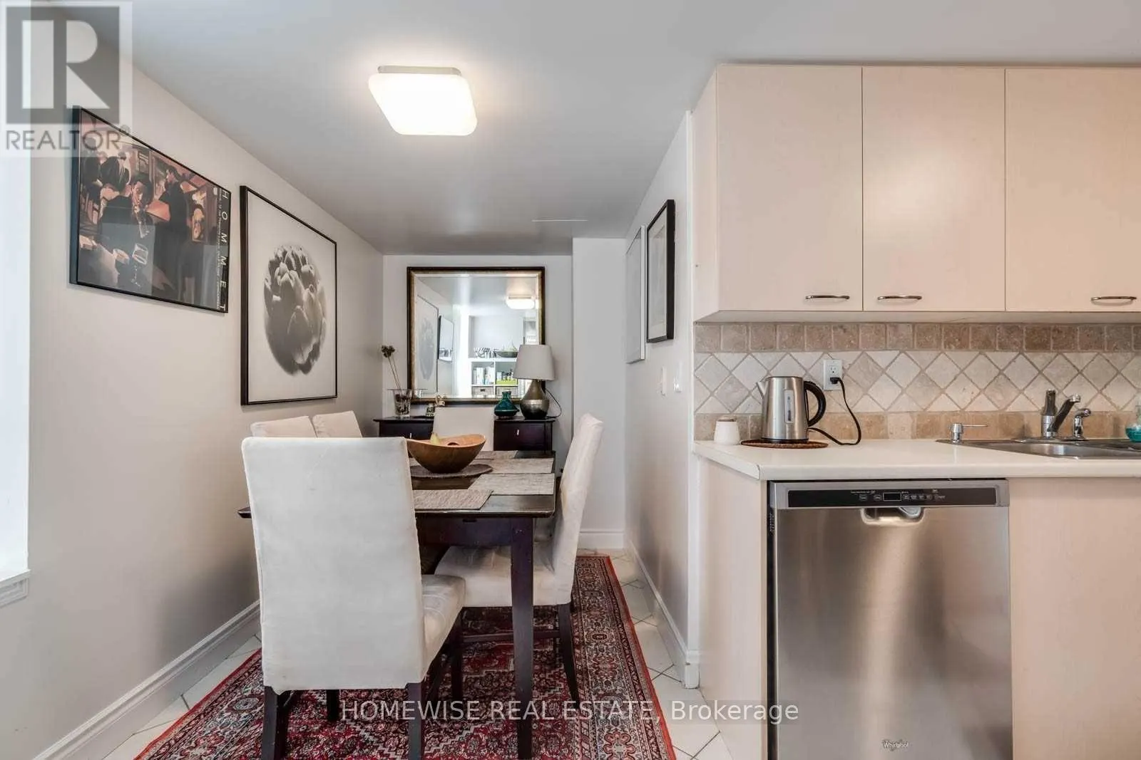 212 - 130 POND DRIVE