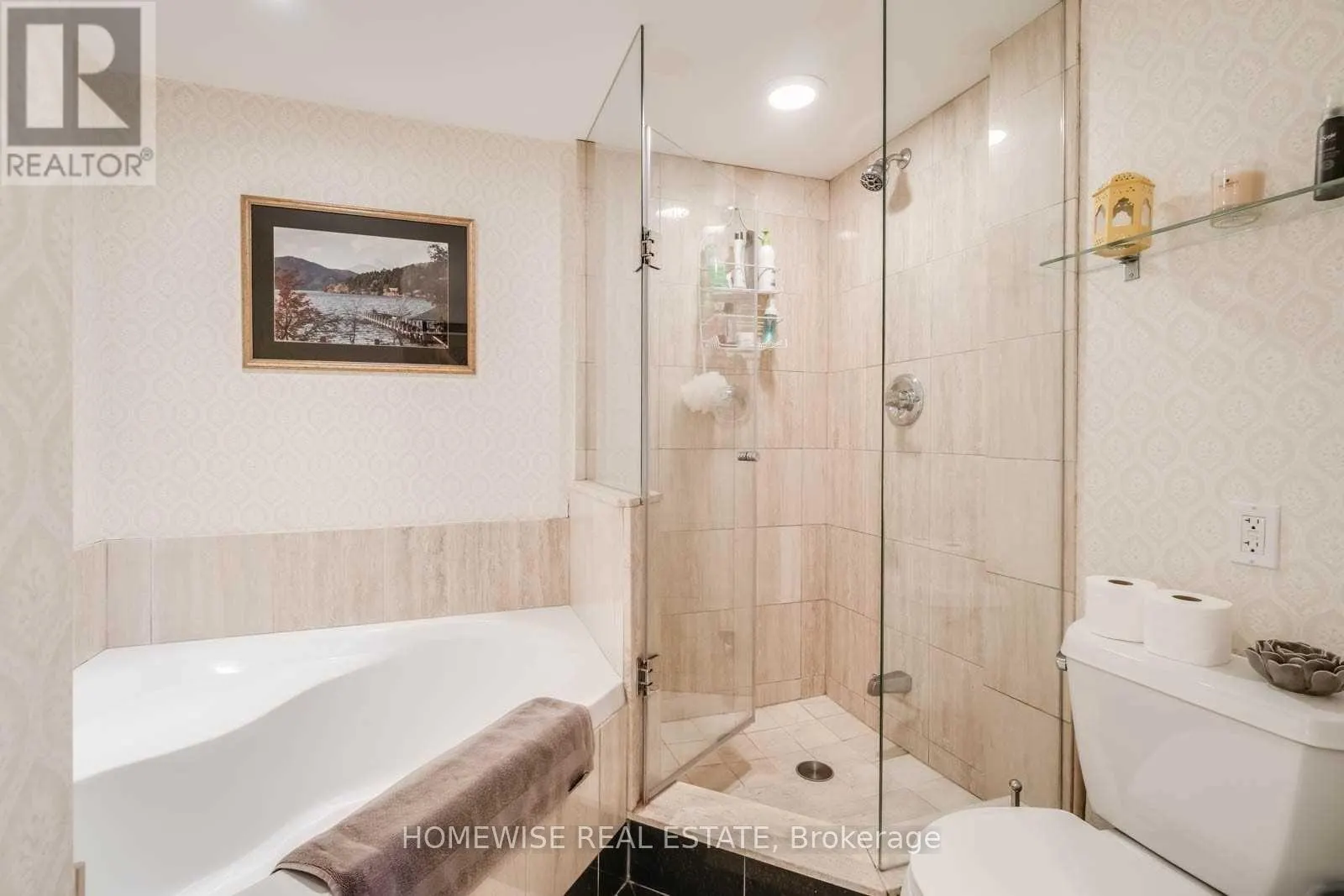 212 - 130 POND DRIVE