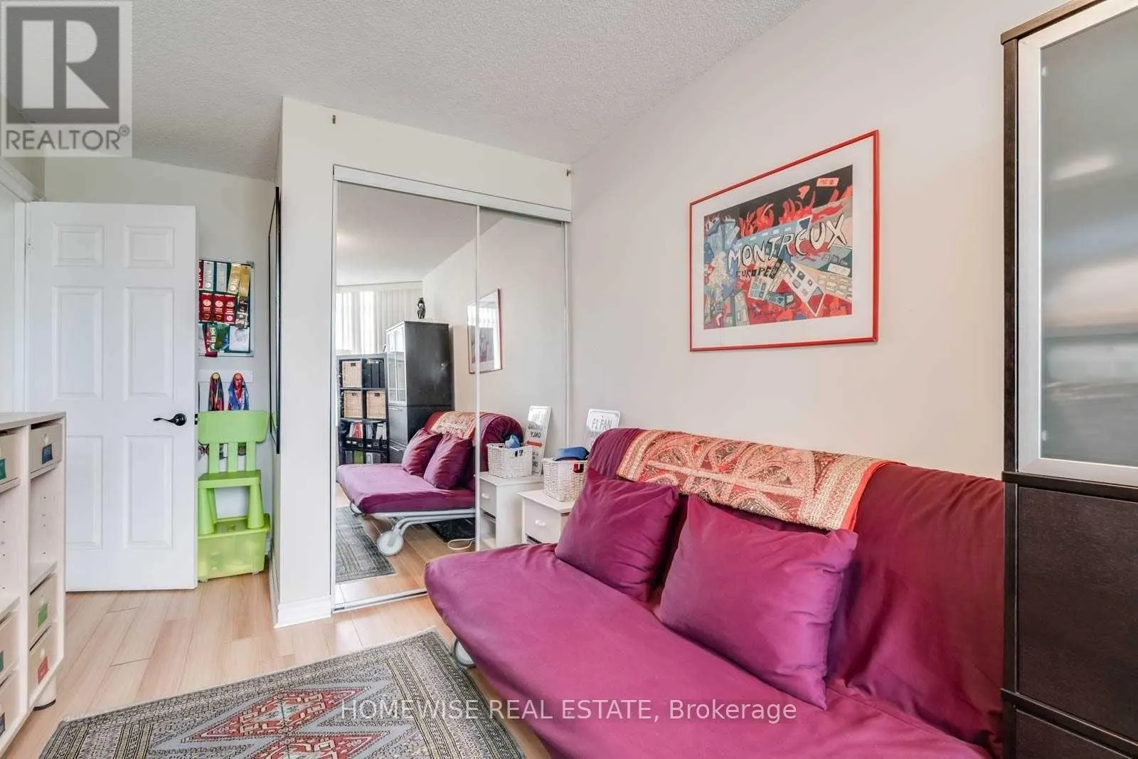 212 - 130 POND DRIVE