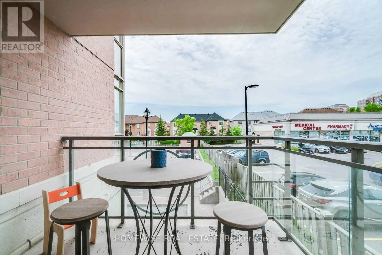 212 - 130 POND DRIVE