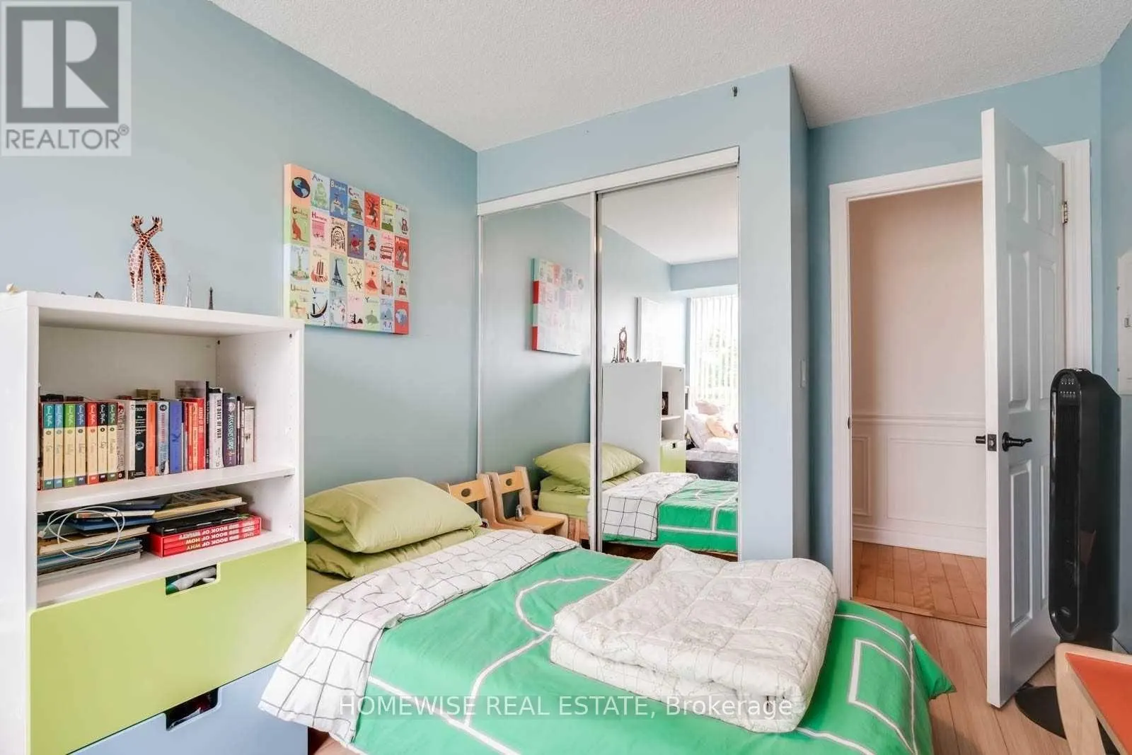 212 - 130 POND DRIVE