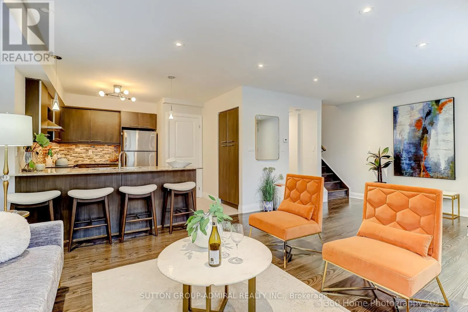 143 - 326 JOHN STREET