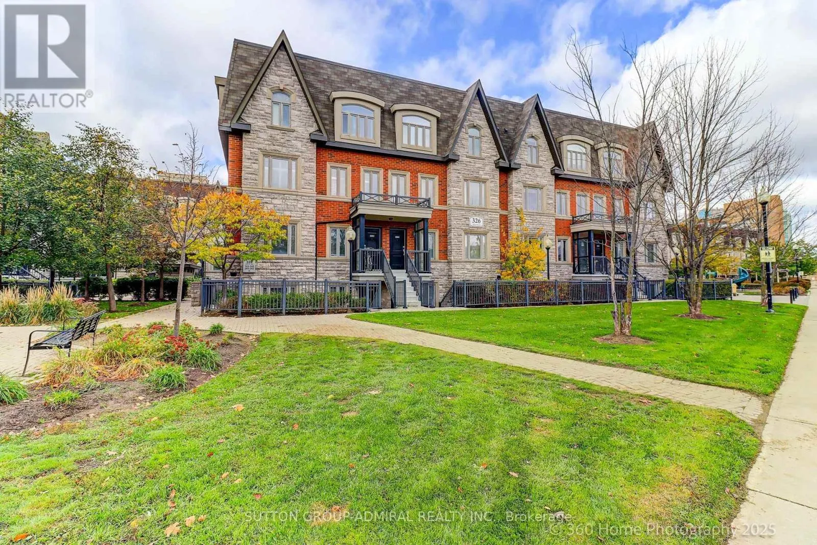 143 - 326 JOHN STREET