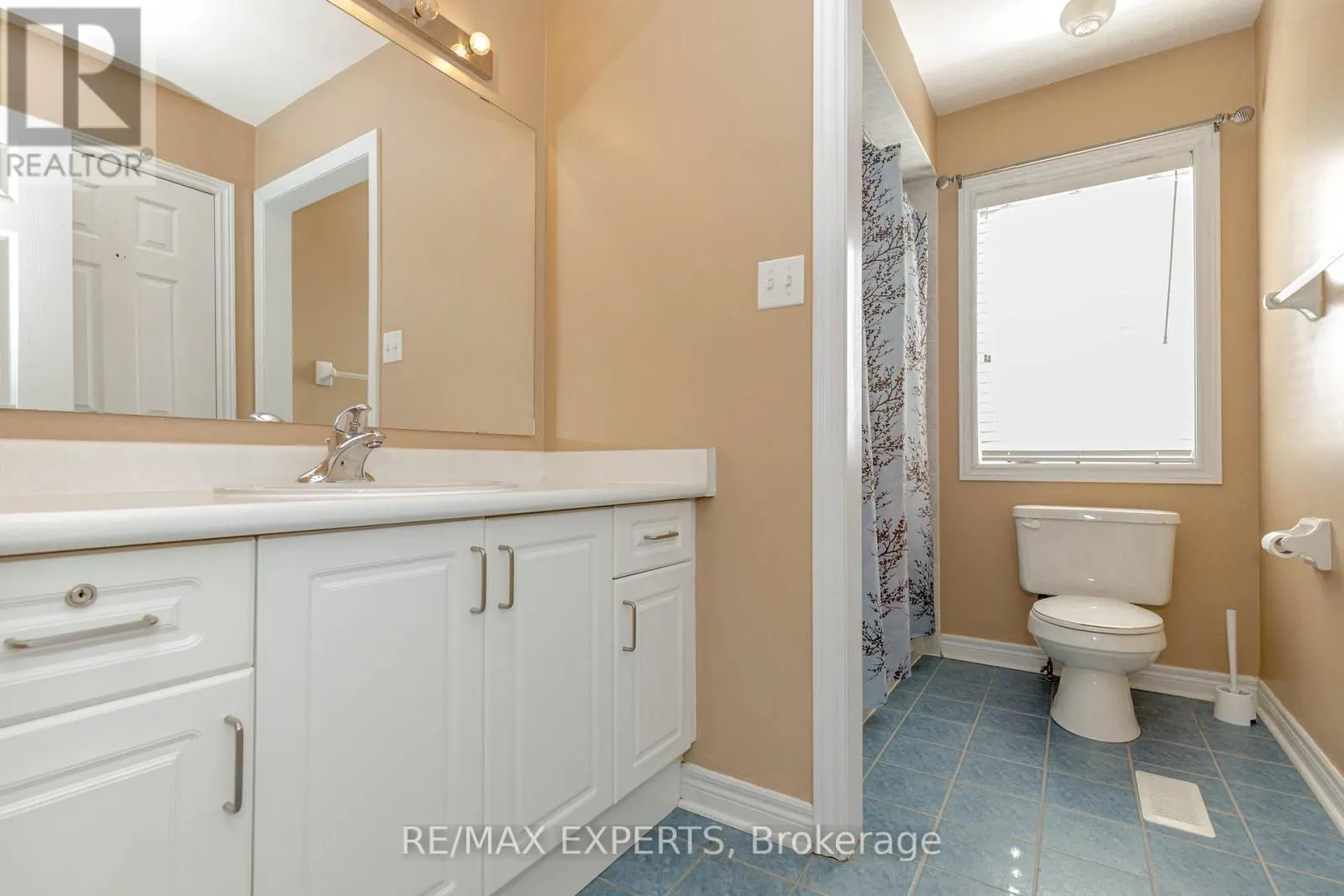 150 SAINT NICHOLAS CRESCENT