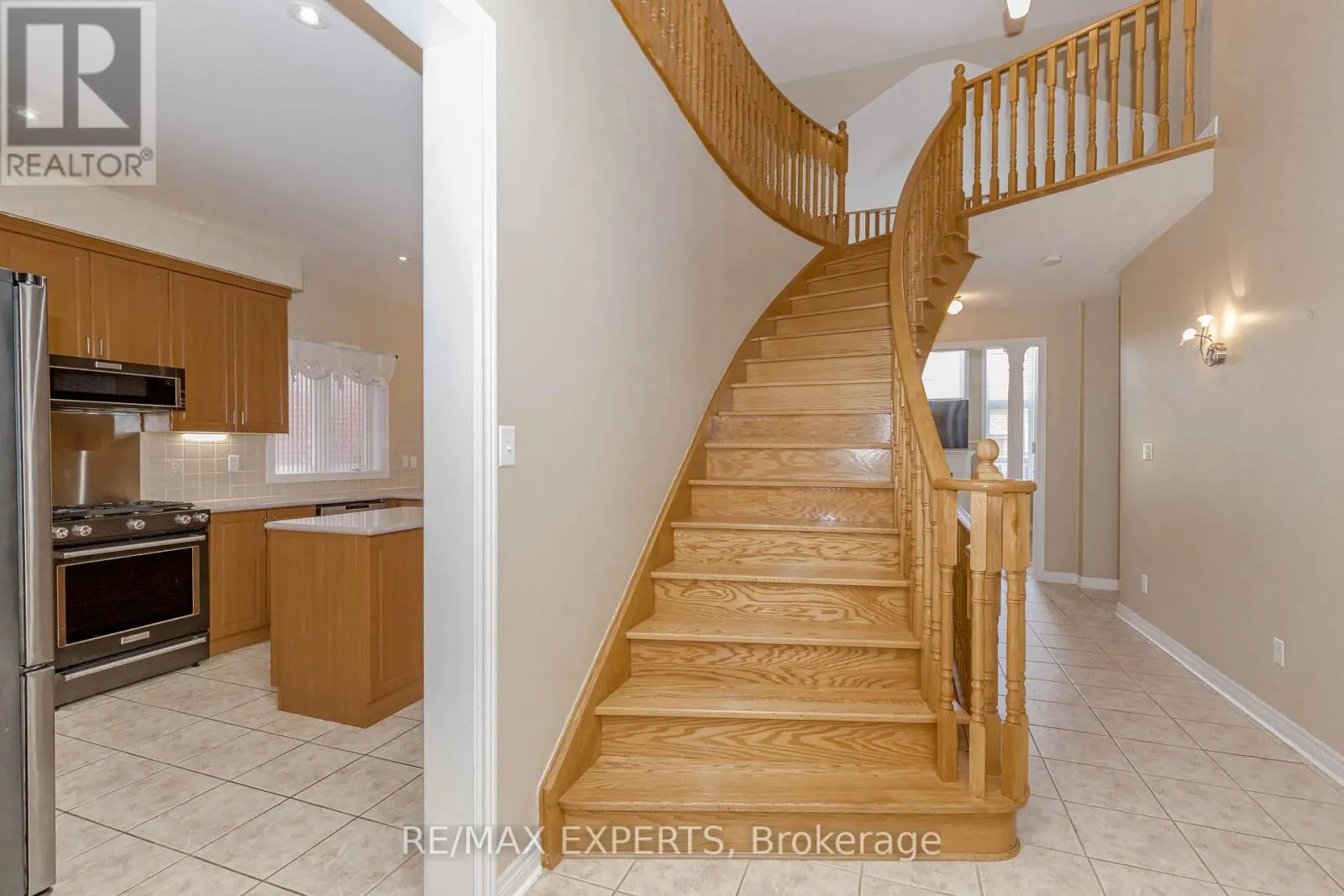 150 SAINT NICHOLAS CRESCENT