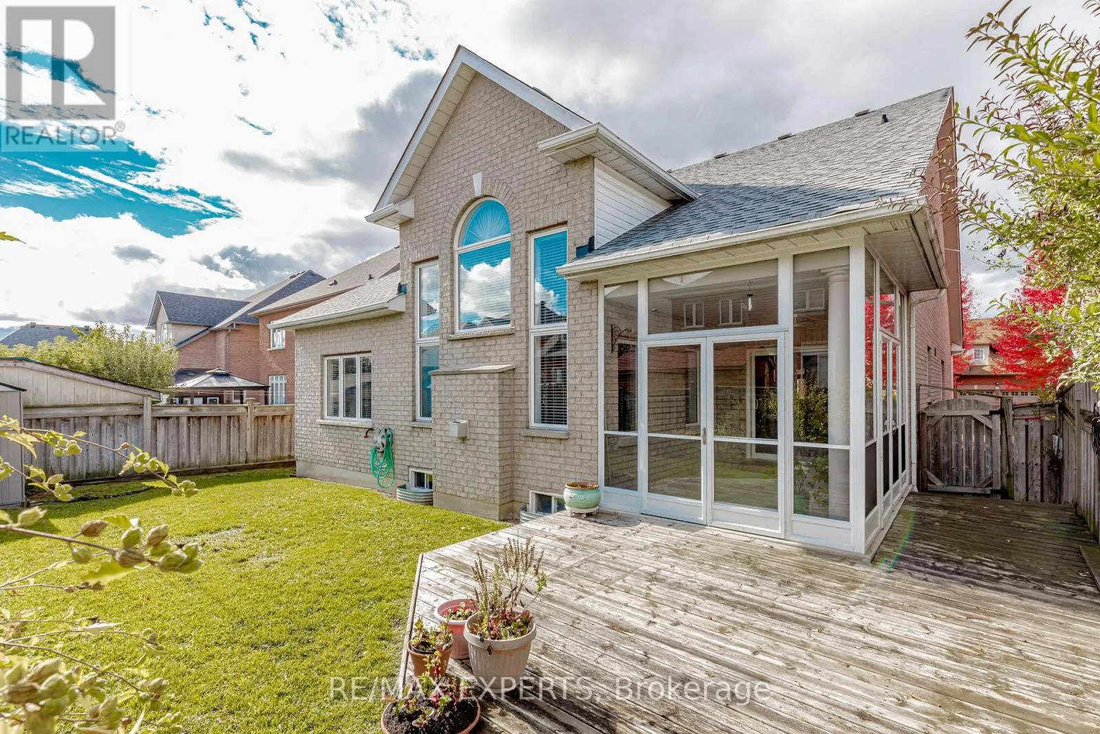 150 SAINT NICHOLAS CRESCENT