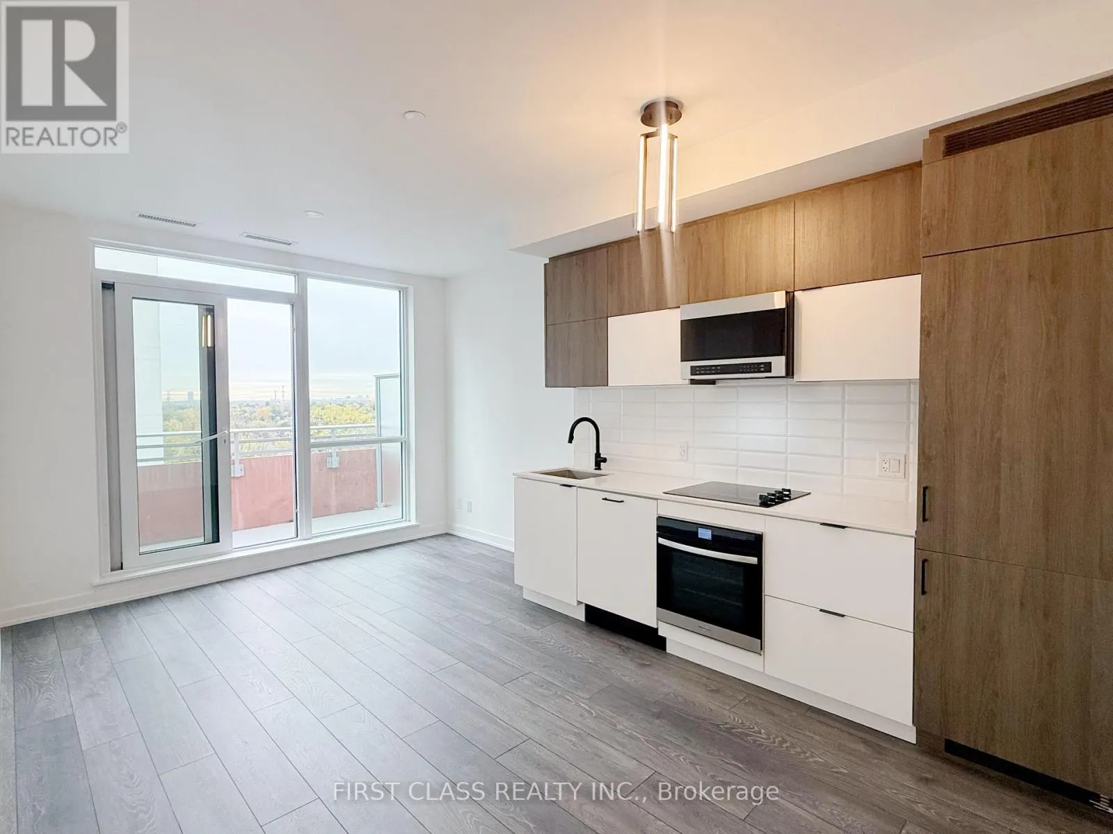 709 - 8888 YONGE STREET