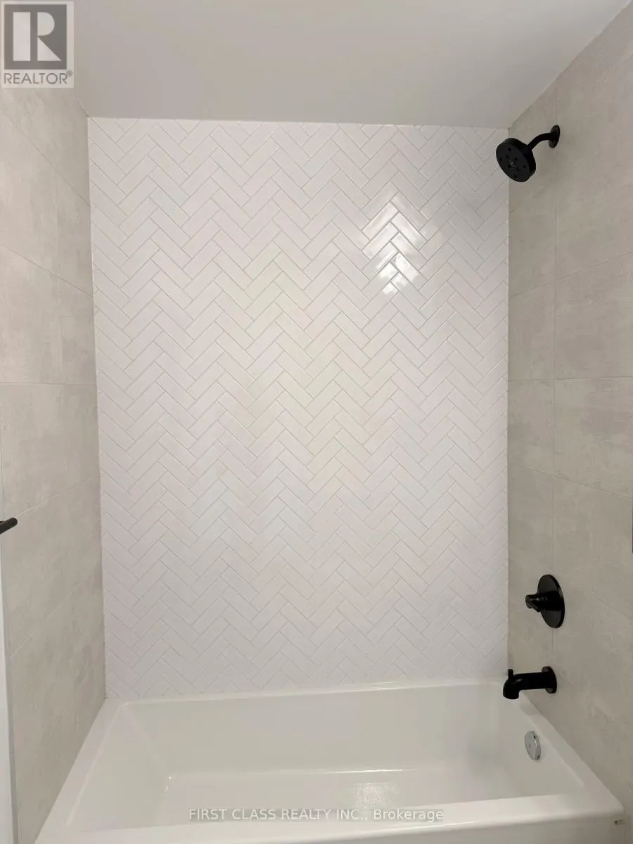 709 - 8888 YONGE STREET