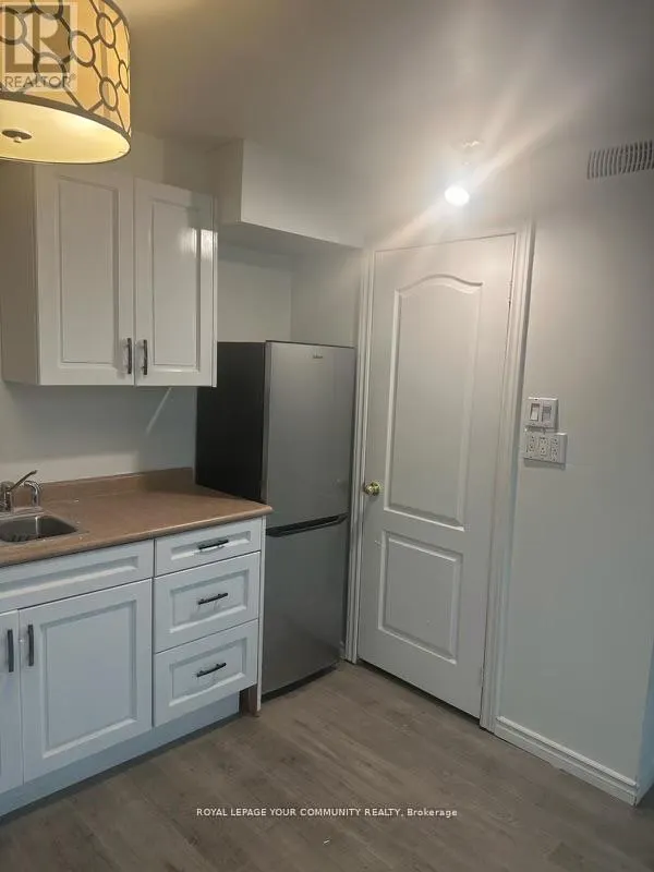 47 CHISWICK CRESCENT