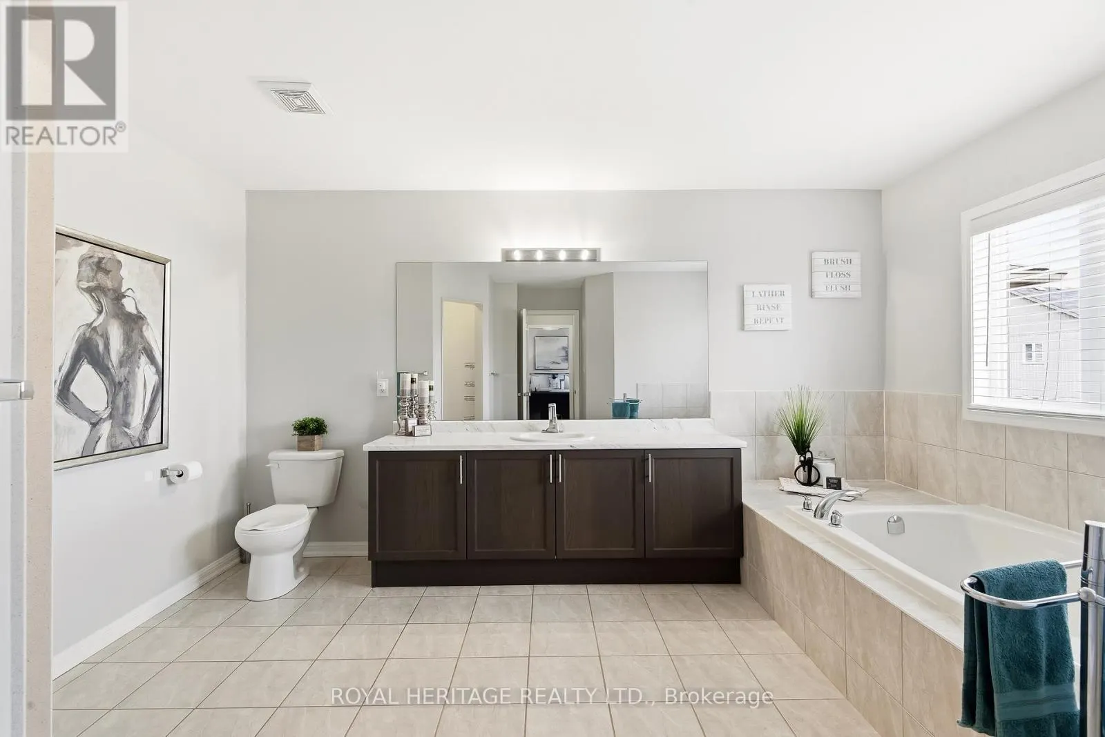 7 SUNDERLAND MEADOWS DRIVE