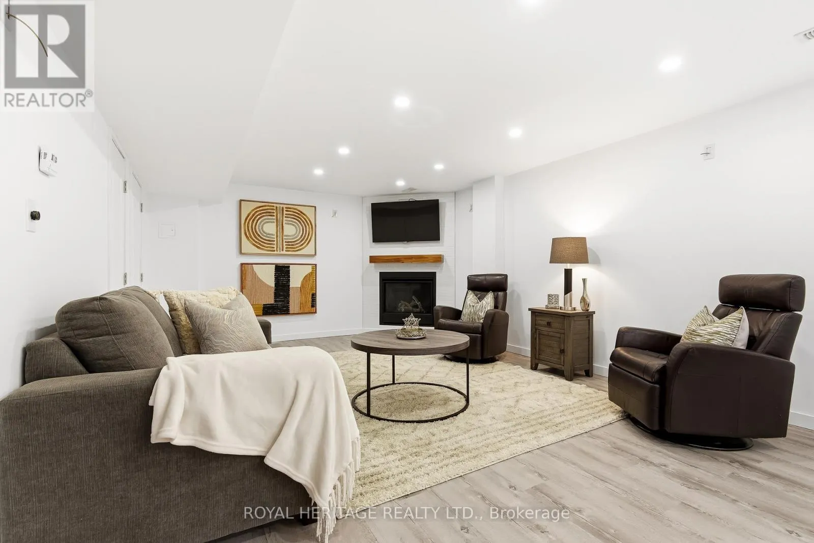 7 SUNDERLAND MEADOWS DRIVE