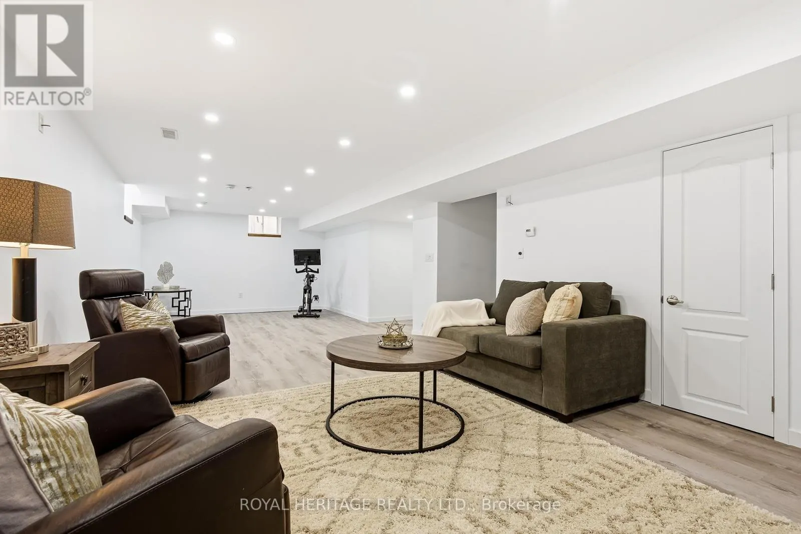 7 SUNDERLAND MEADOWS DRIVE