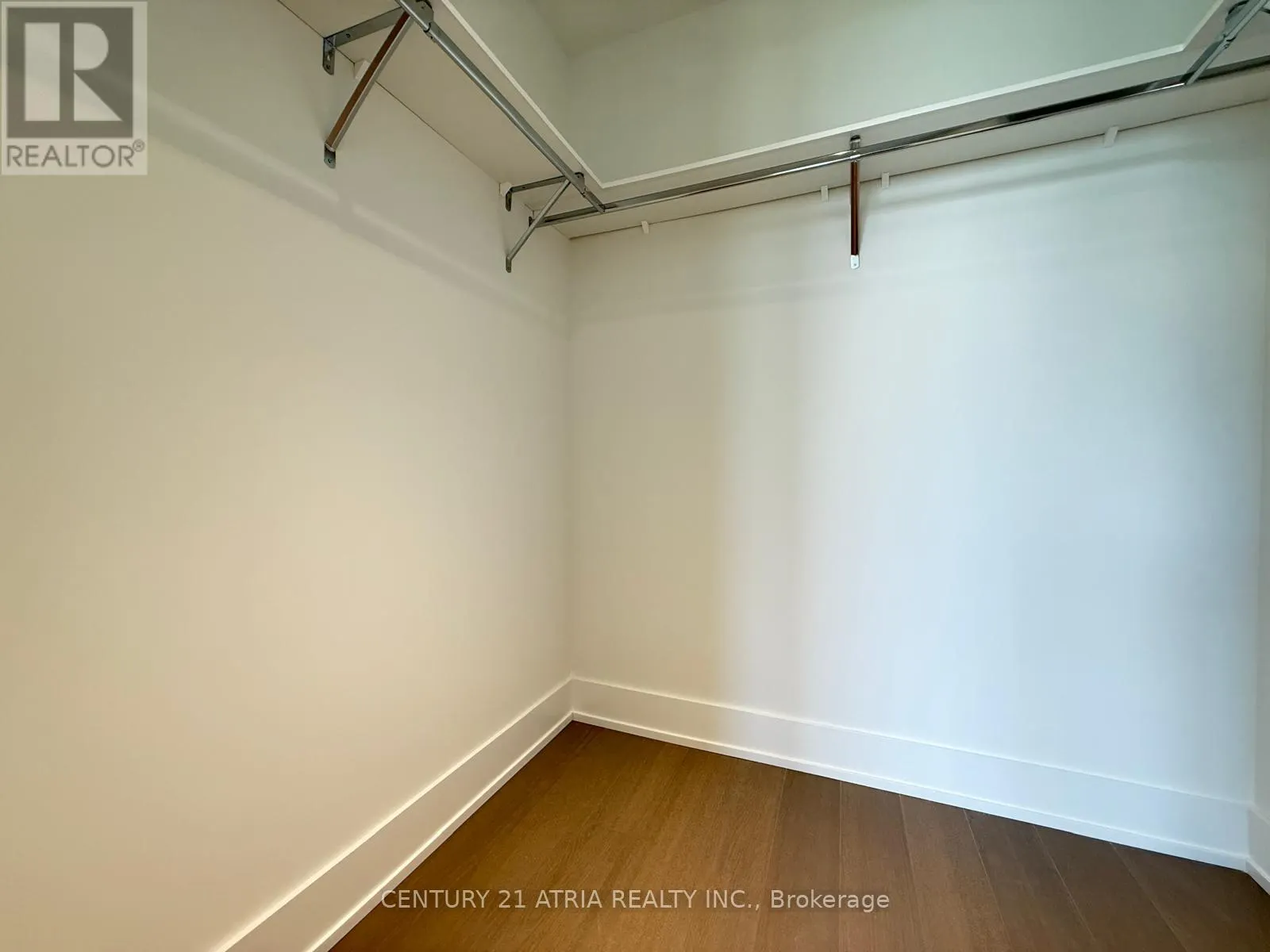 715 - 399 ROYAL ORCHARD BOULEVARD