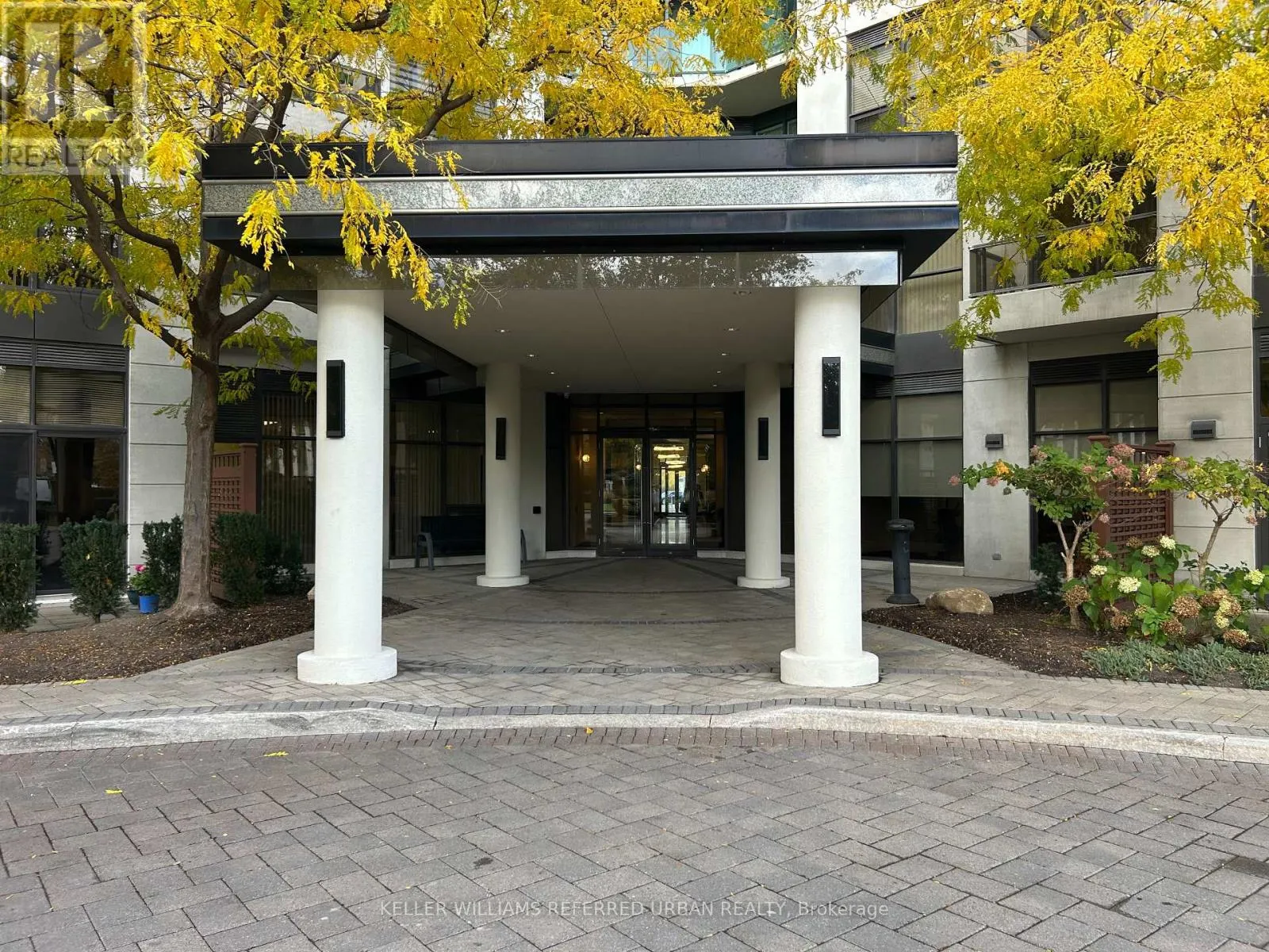 409 - 18 HARDING BOULEVARD