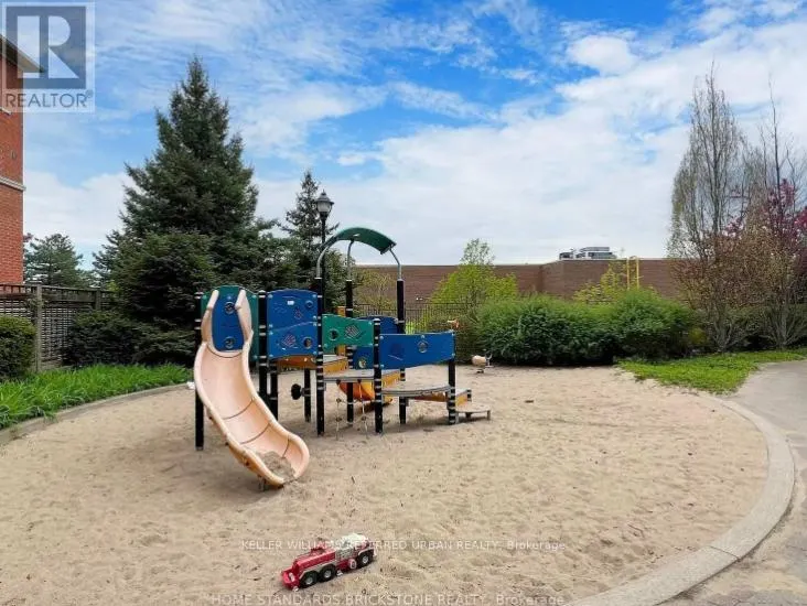 409 - 18 HARDING BOULEVARD