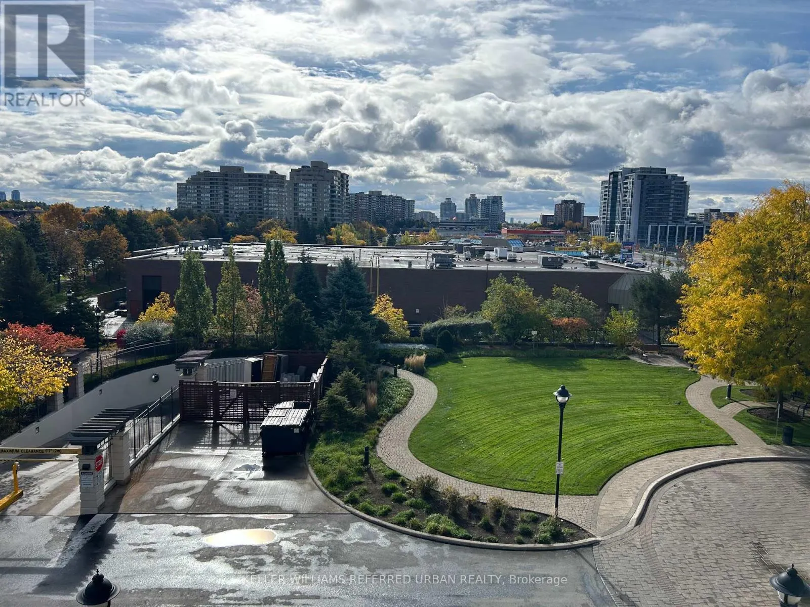 409 - 18 HARDING BOULEVARD