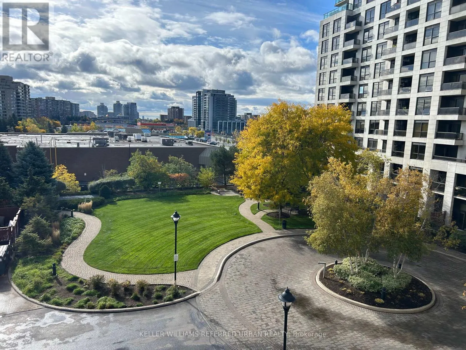 409 - 18 HARDING BOULEVARD