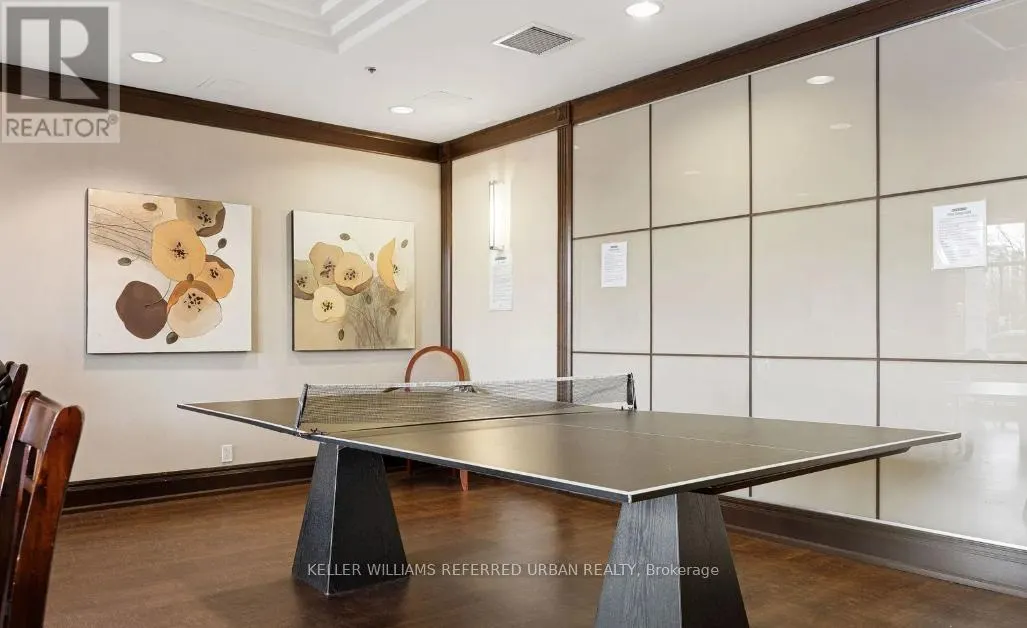 409 - 18 HARDING BOULEVARD