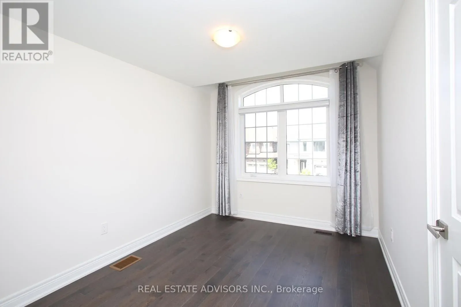 289 BEN SINCLAIR AVENUE