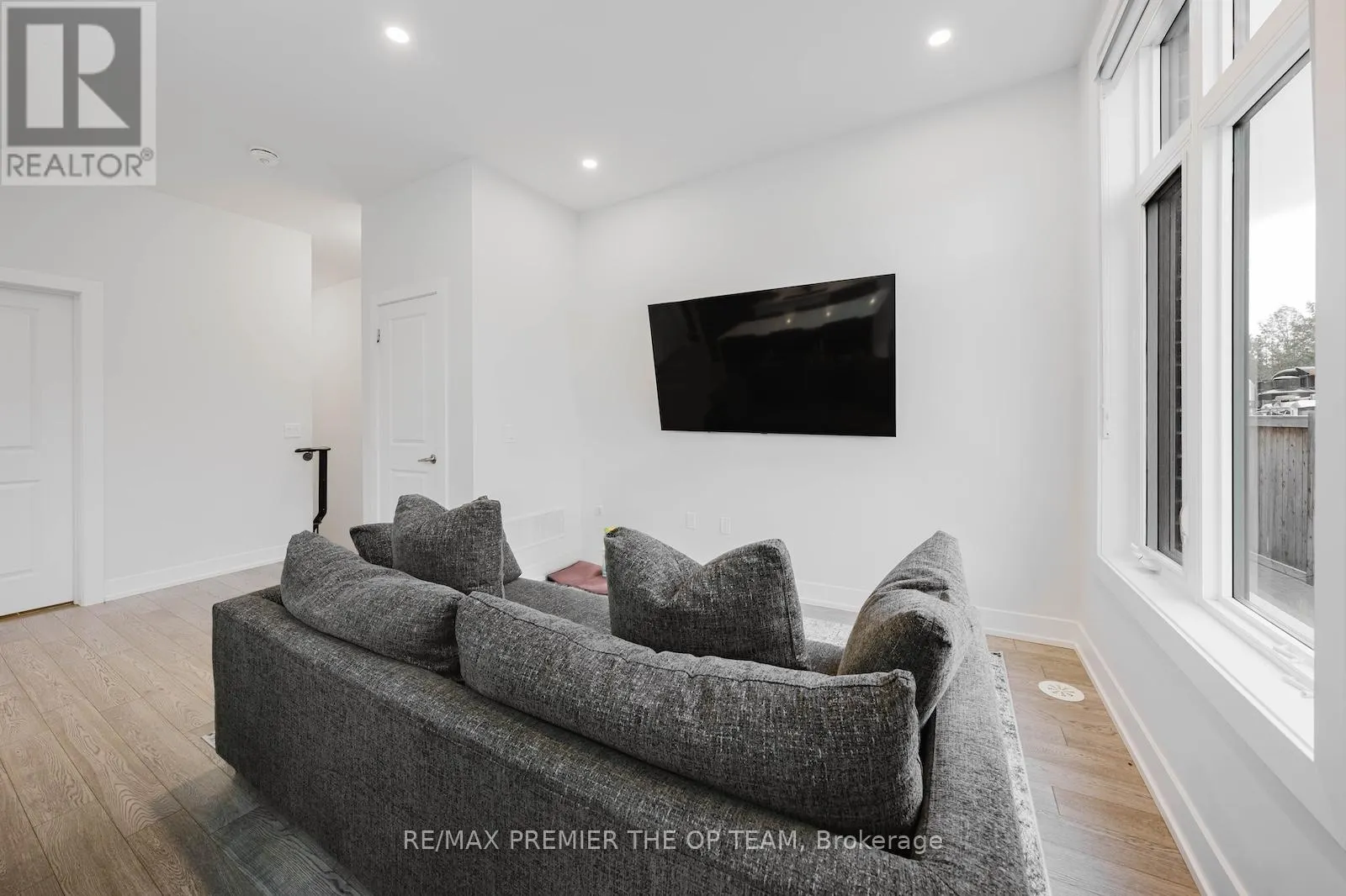 139 - 9580 ISLINGTON AVENUE