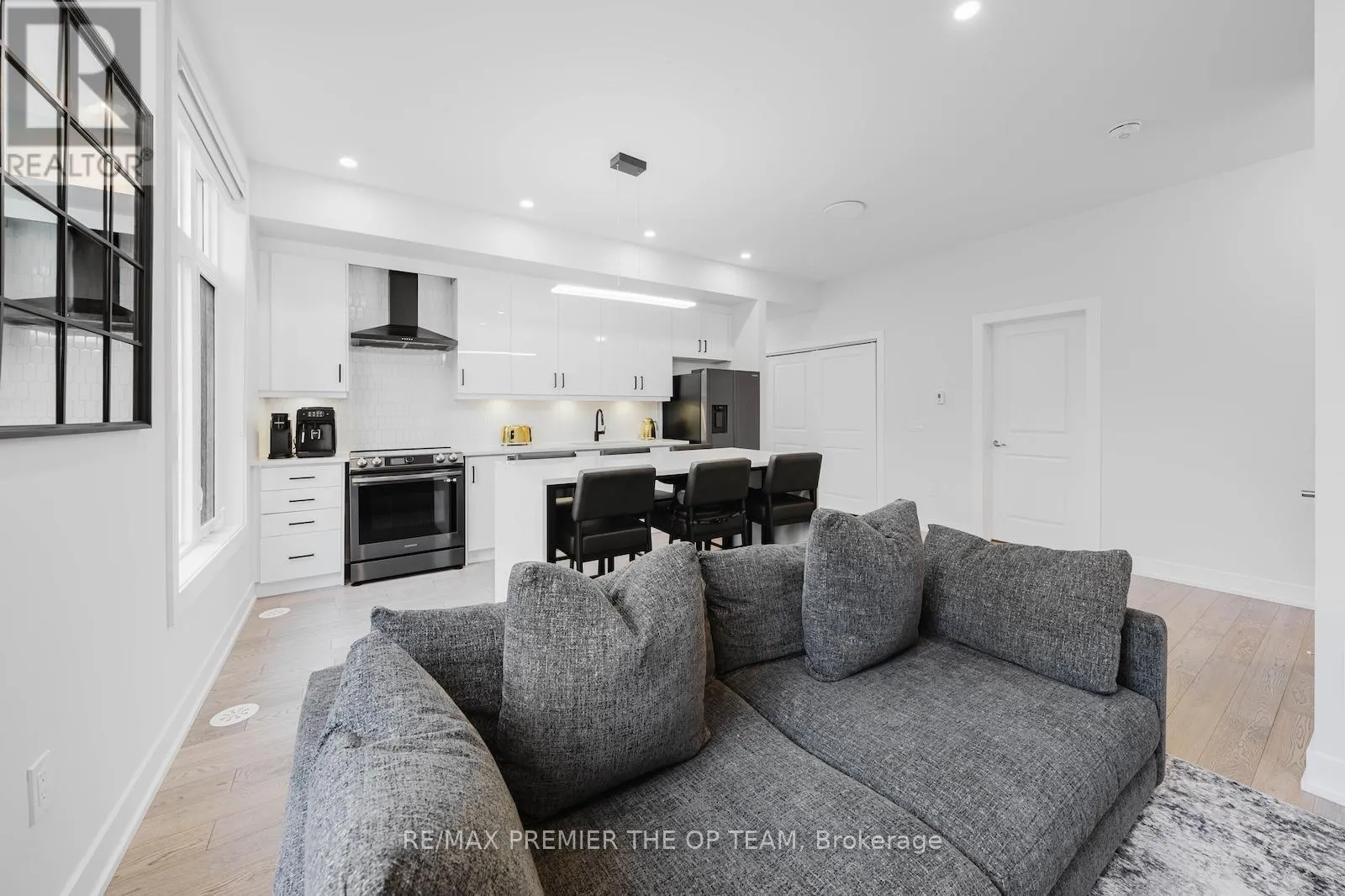 139 - 9580 ISLINGTON AVENUE