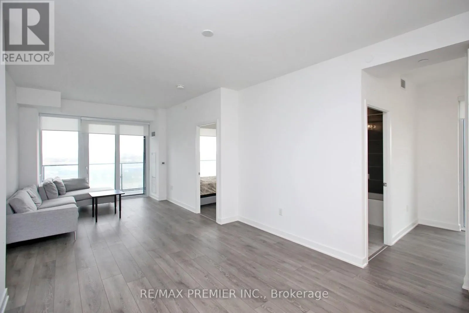 1210 - 95 ONEIDA CRESCENT