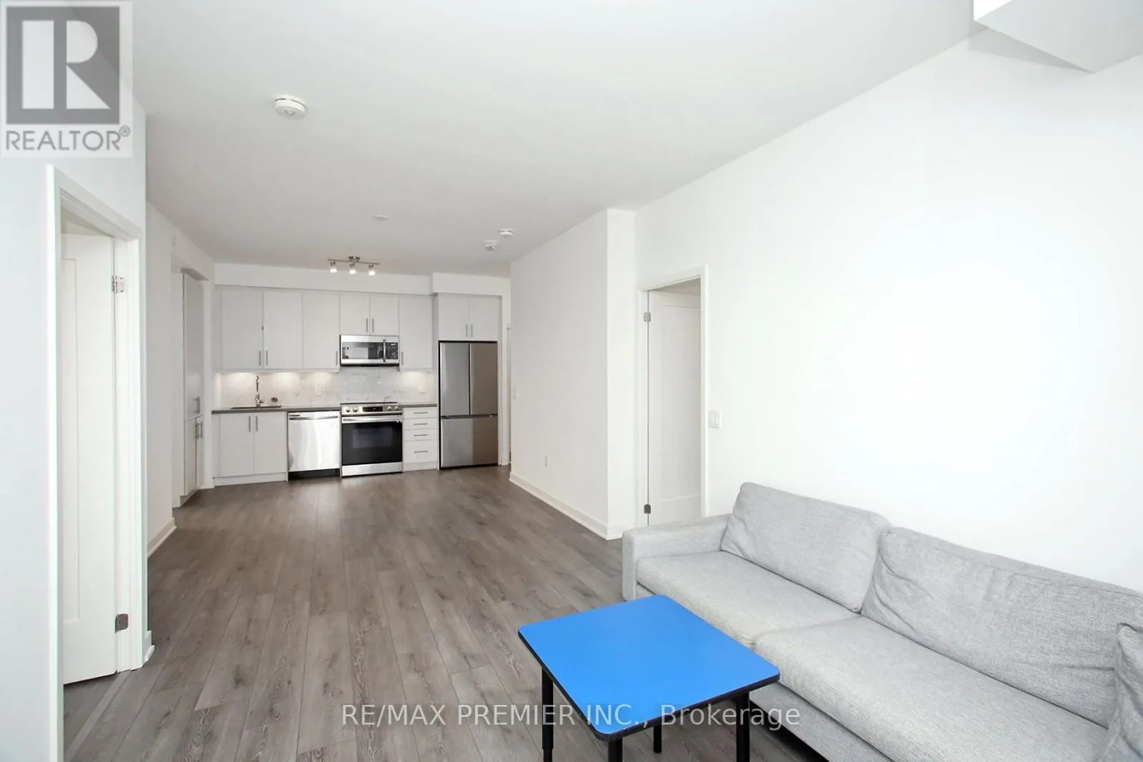 1210 - 95 ONEIDA CRESCENT