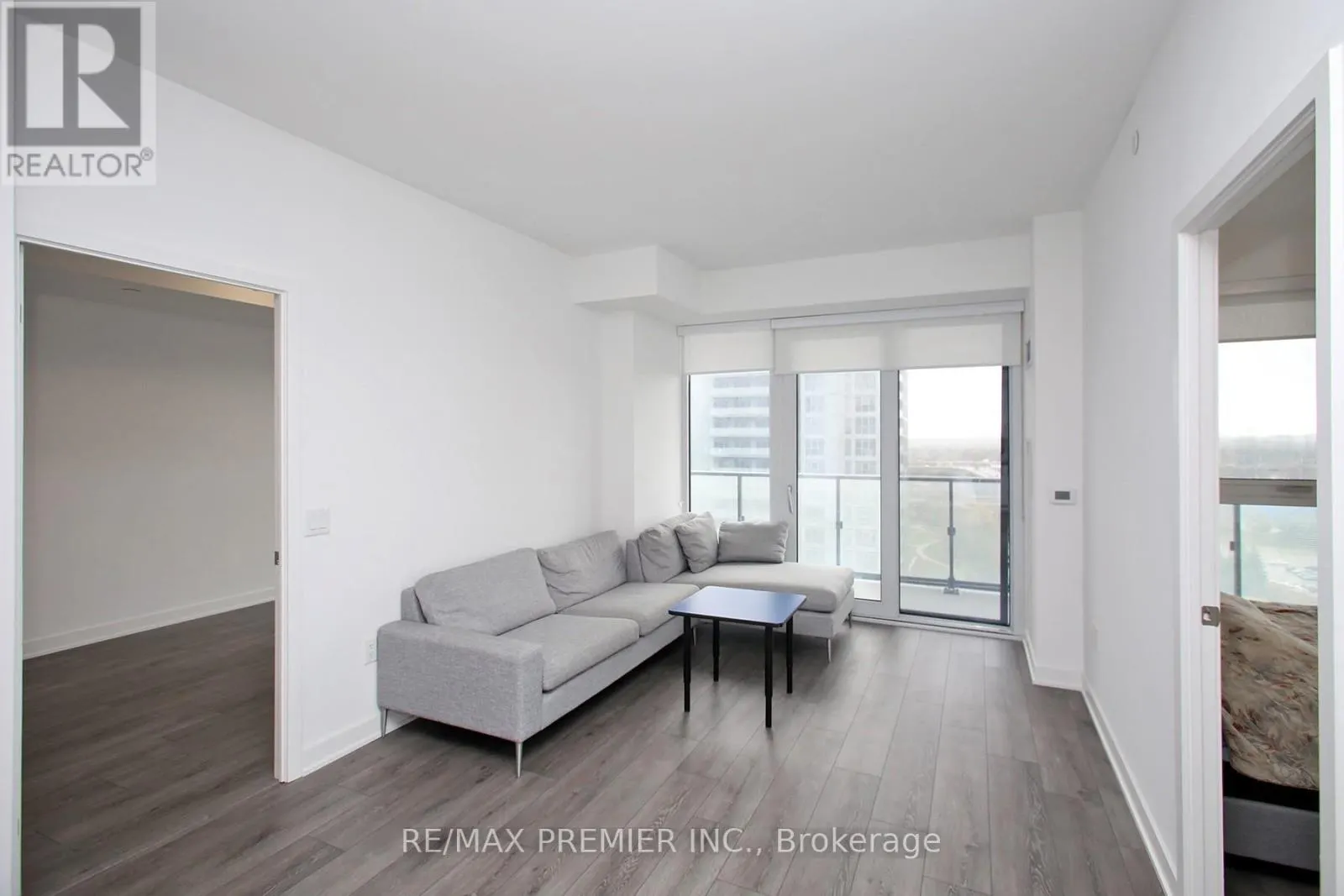 1210 - 95 ONEIDA CRESCENT