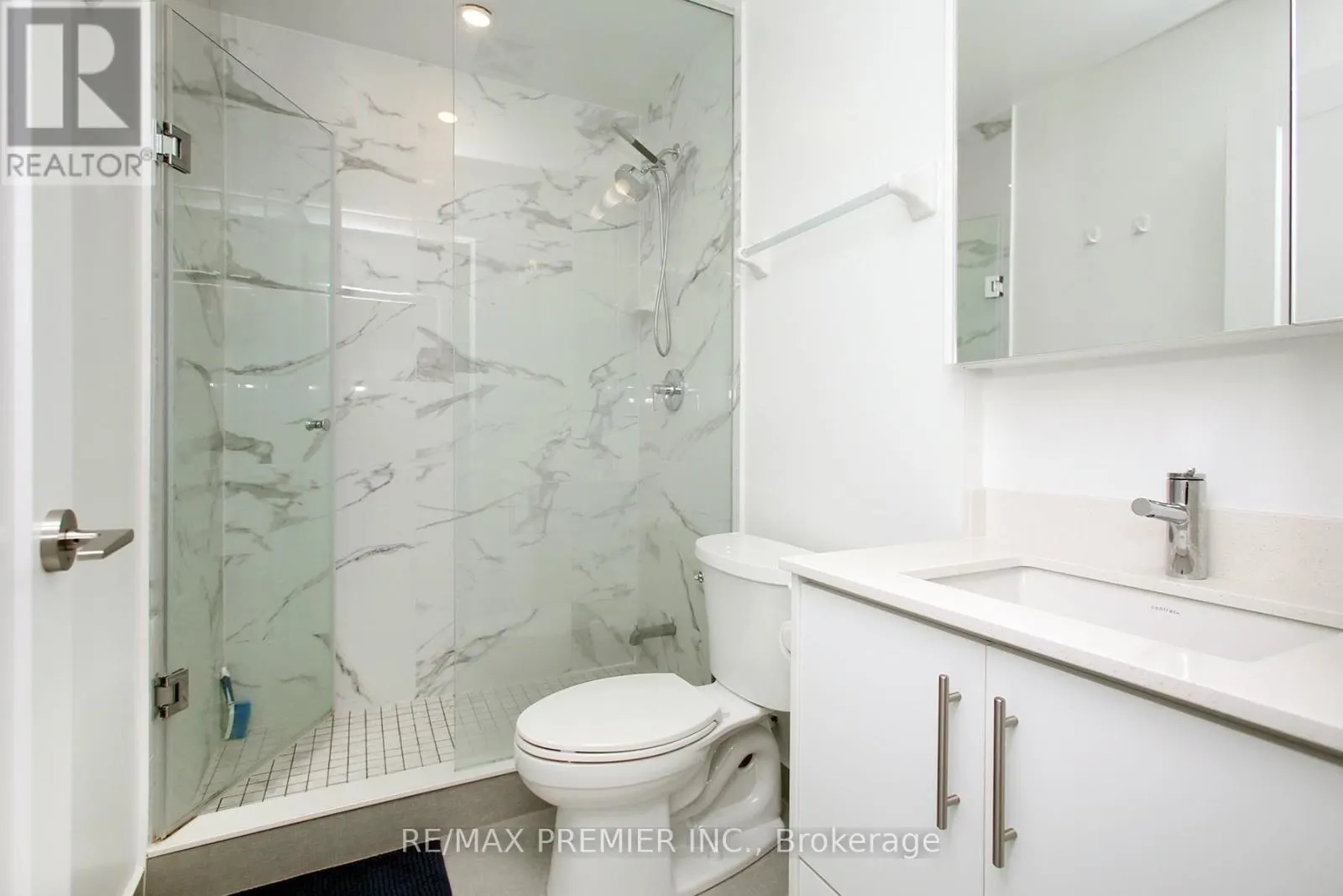 1210 - 95 ONEIDA CRESCENT