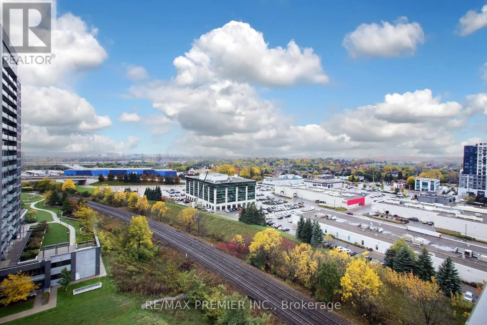 1210 - 95 ONEIDA CRESCENT