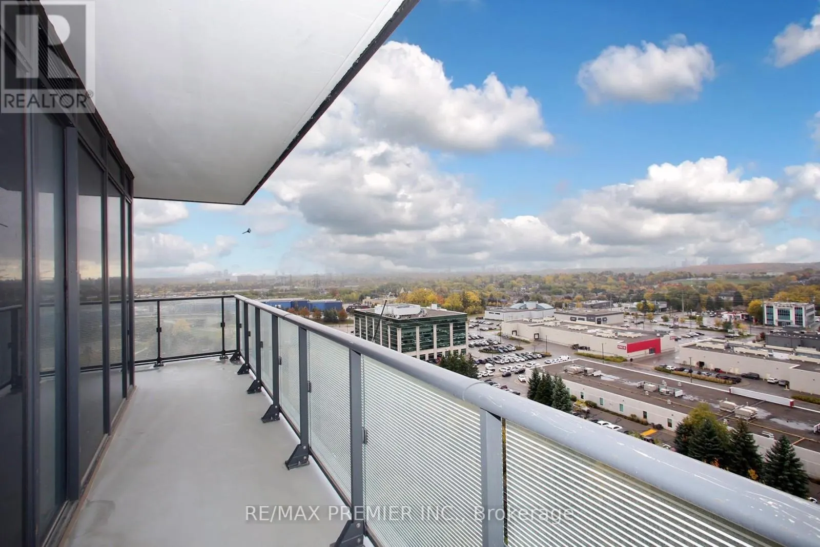 1210 - 95 ONEIDA CRESCENT