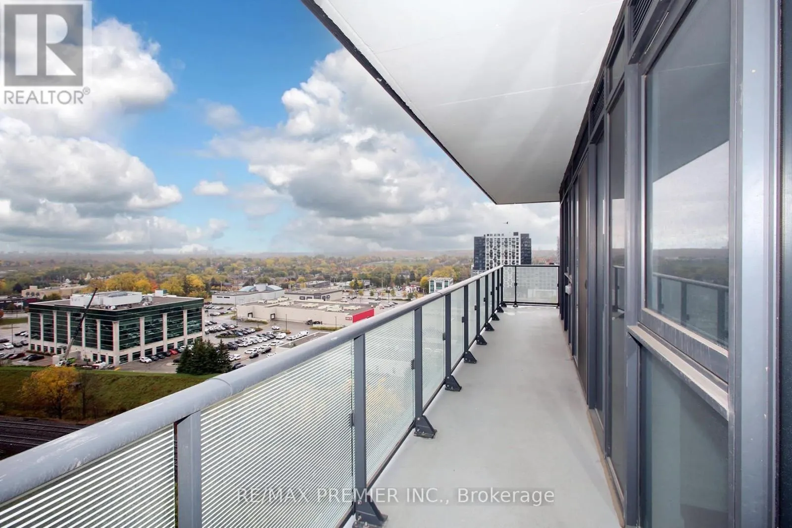 1210 - 95 ONEIDA CRESCENT