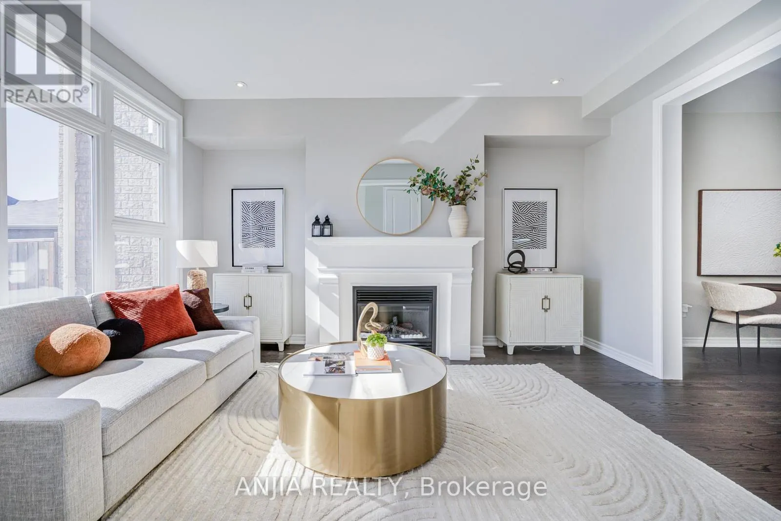 229 SOUTH UNIONVILLE AVENUE