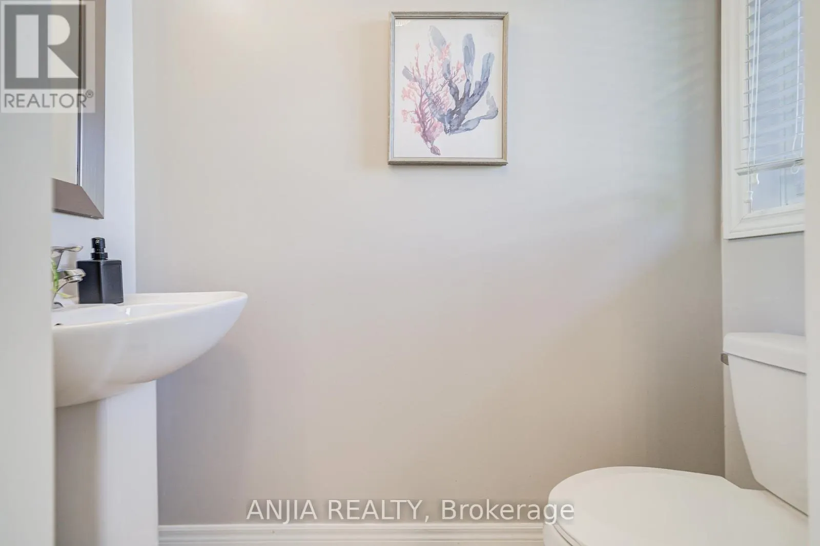 229 SOUTH UNIONVILLE AVENUE